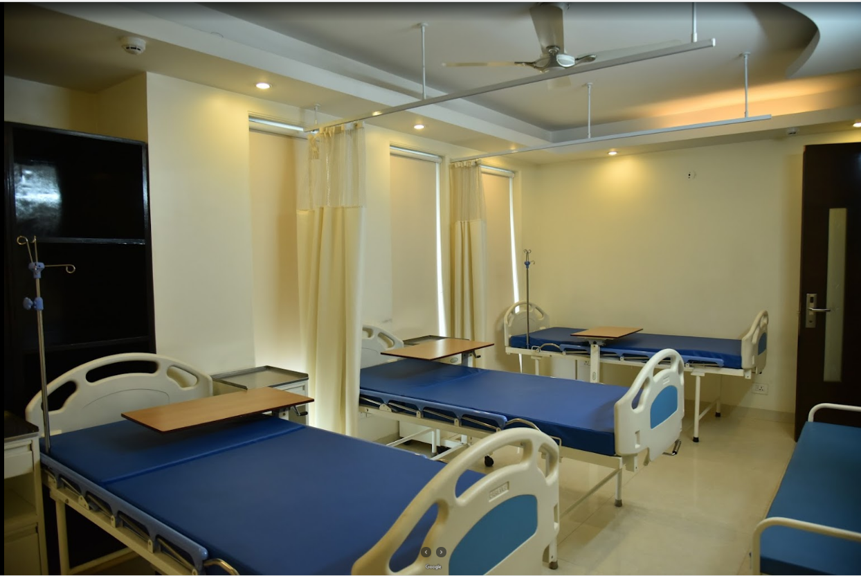 Royale Kalindi Hospital-photo