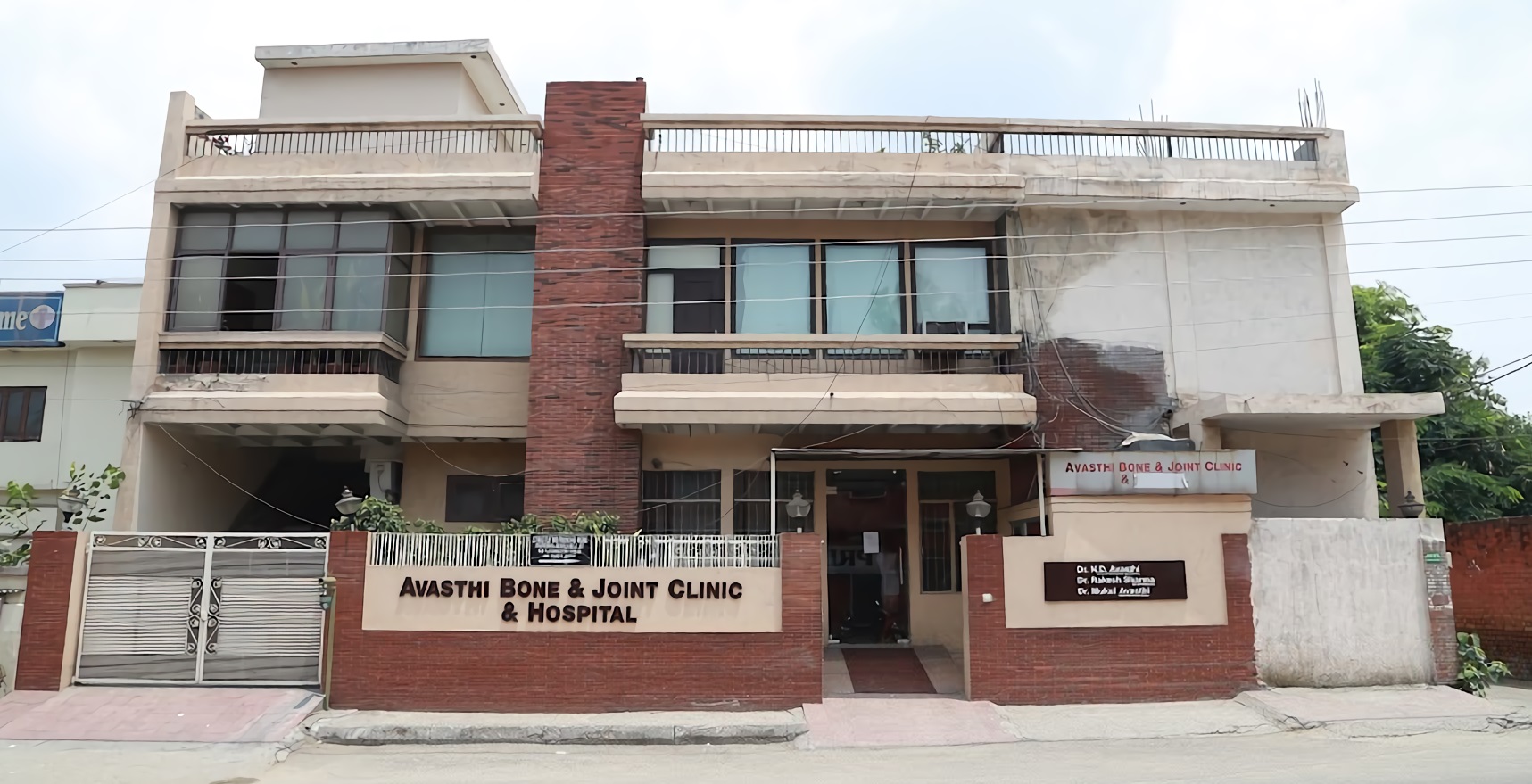 Avasthi Bone & Joint Clinic & Hospital