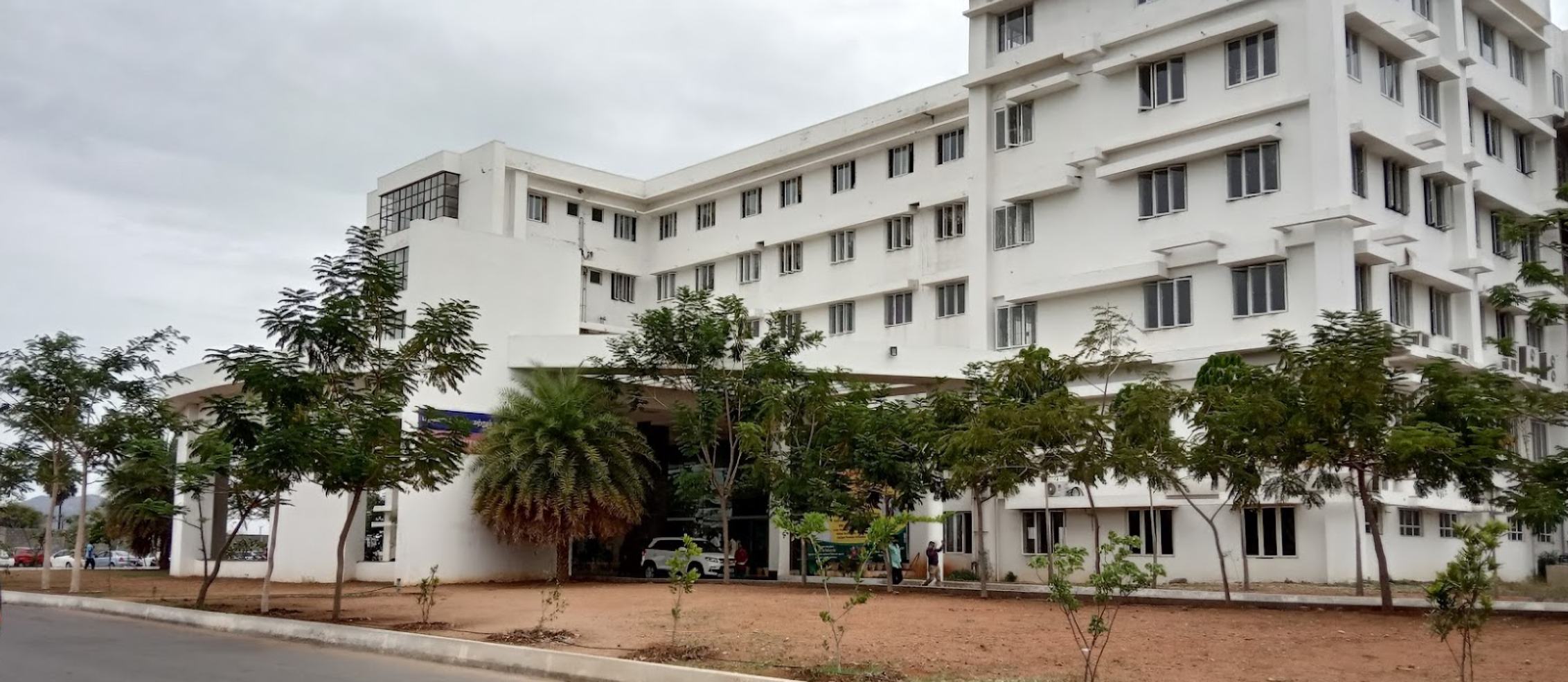 Dhanalakshmi Srinivasan Medical College And Hospital