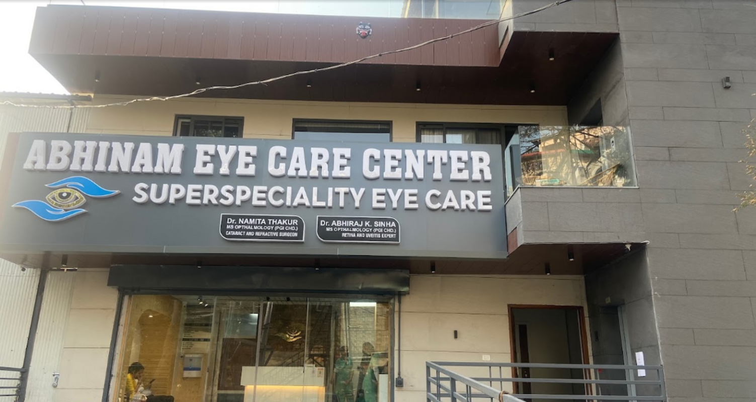 Abhinam Eye Care Center - Solan